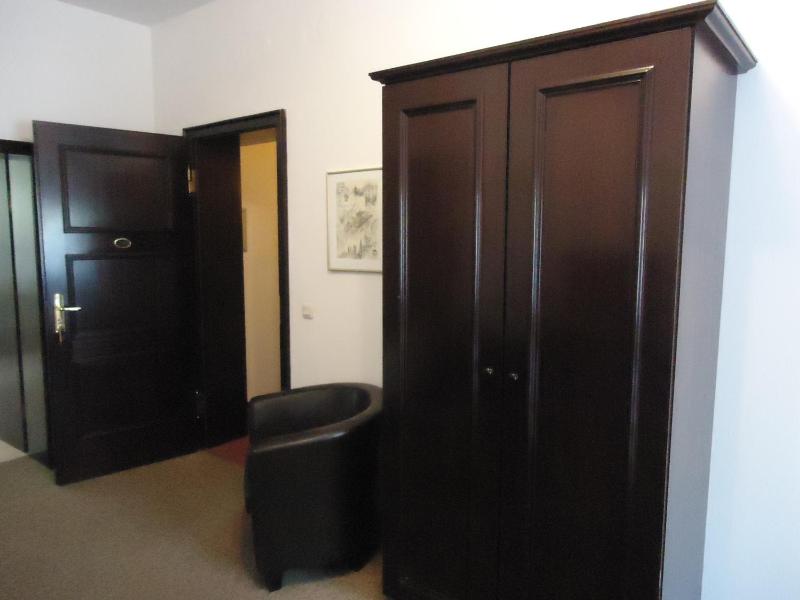 Double Room image 3