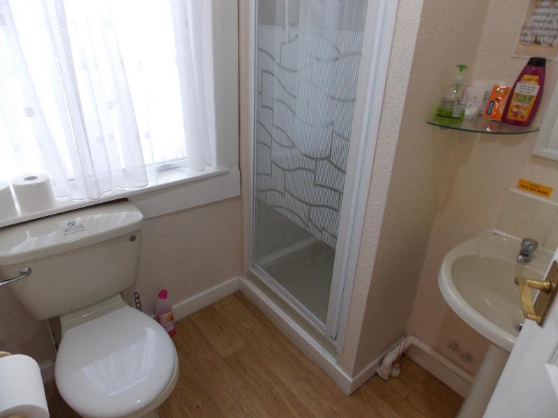 Budget Triple Room image 3