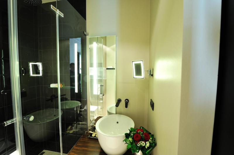 Superior Single Room image 3