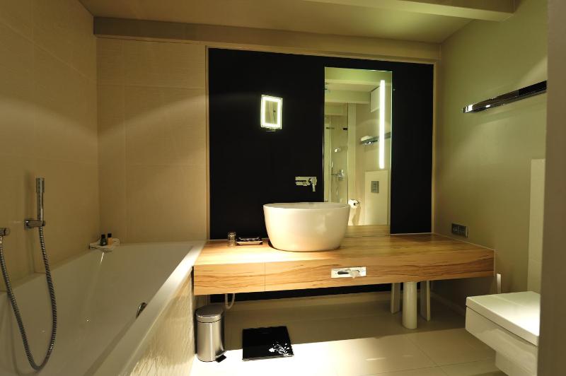 Junior Suite image 2