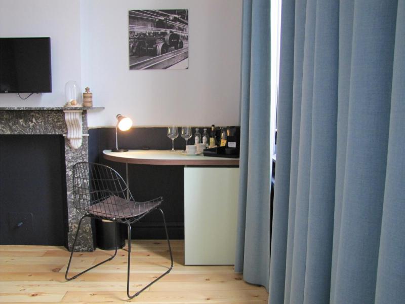 Deluxe Double or Twin Room image 2