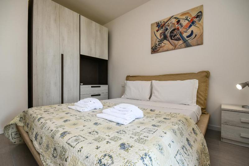 Holiday Sirmione Apartments - image 11