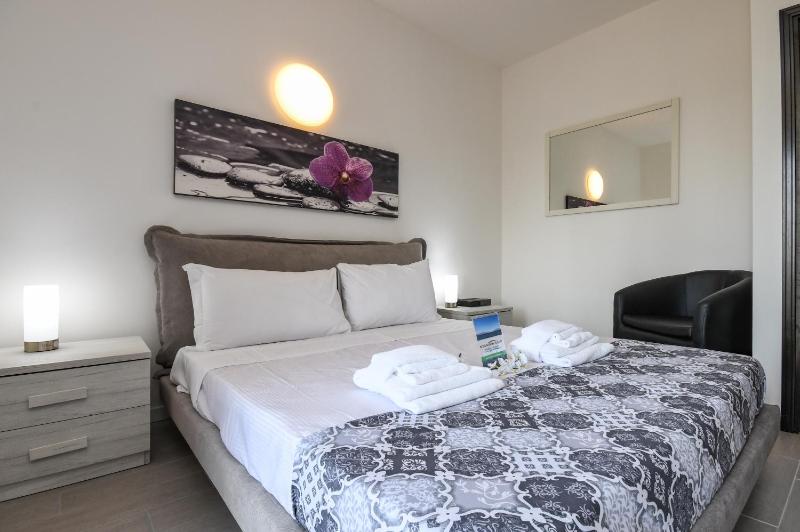 Holiday Sirmione Apartments - image 22