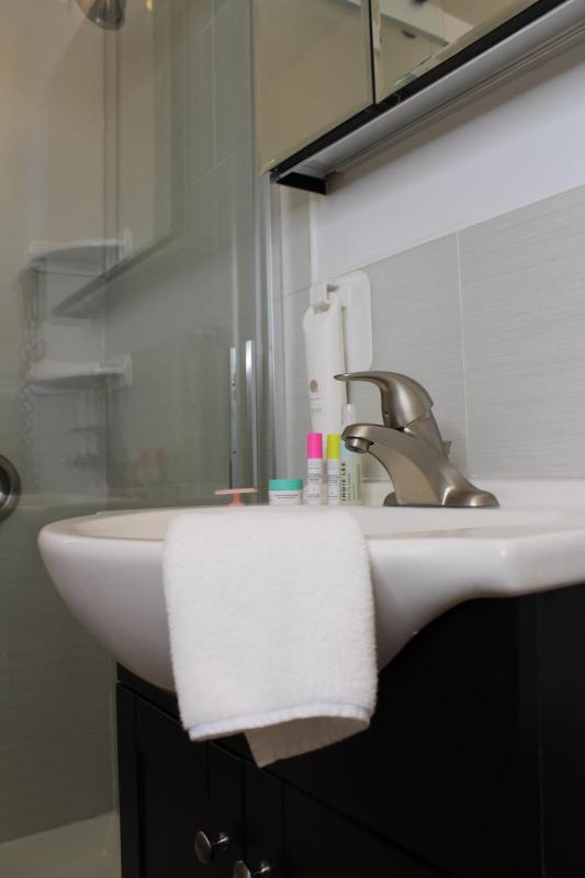 Standard Triple Room image 3