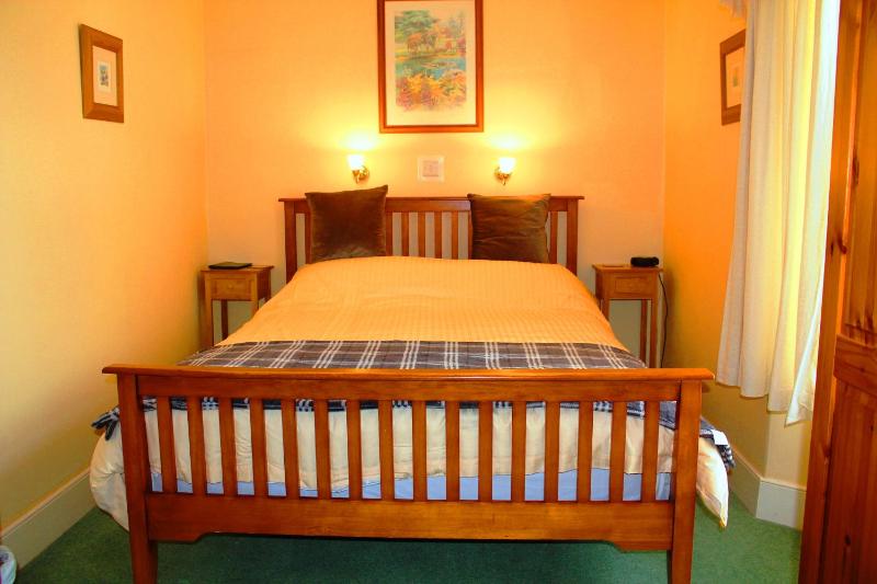 Tor Dean Guest House - image 30
