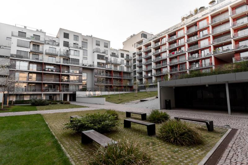 Prague Days - Two-bedroom Family Apartment with Terrace and Garage in Vinohrady - image 12