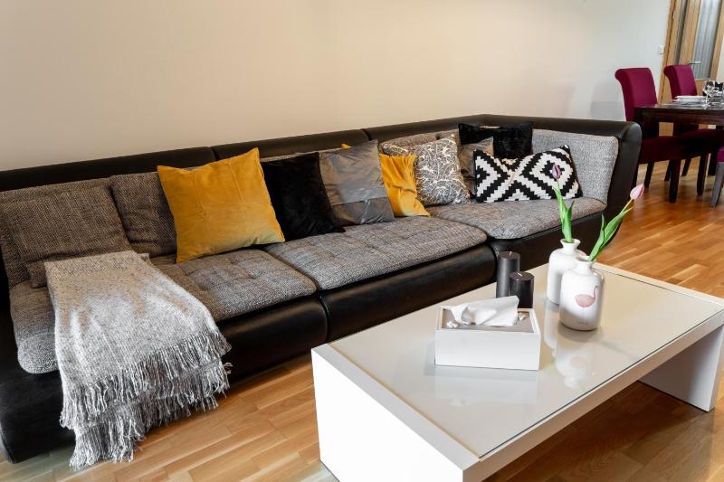 Prague Days - Two-bedroom Family Apartment with Terrace and Garage in Vinohrady - image 4