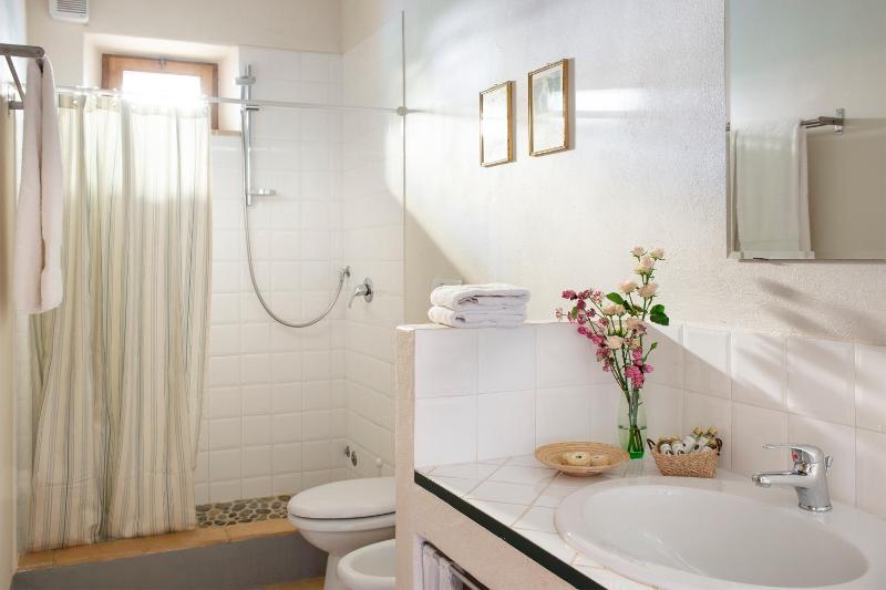 Three-Bedroom Villa image 2