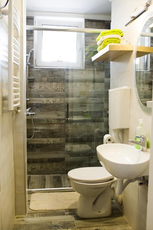Golden Mirror Apartment - image 9