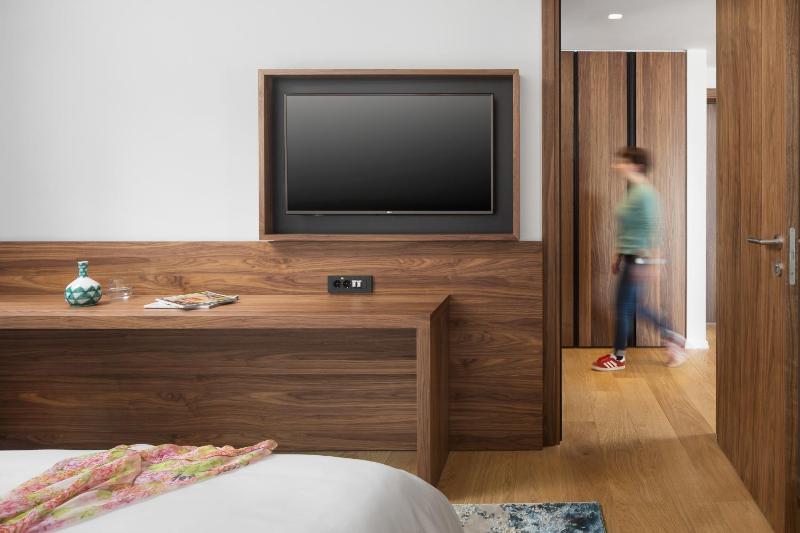 Suite image 3