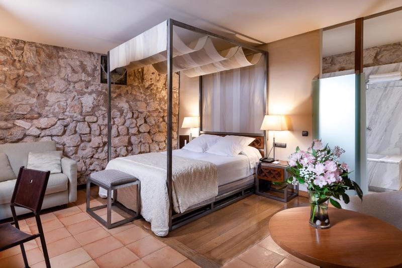 Superior Double Room image 1