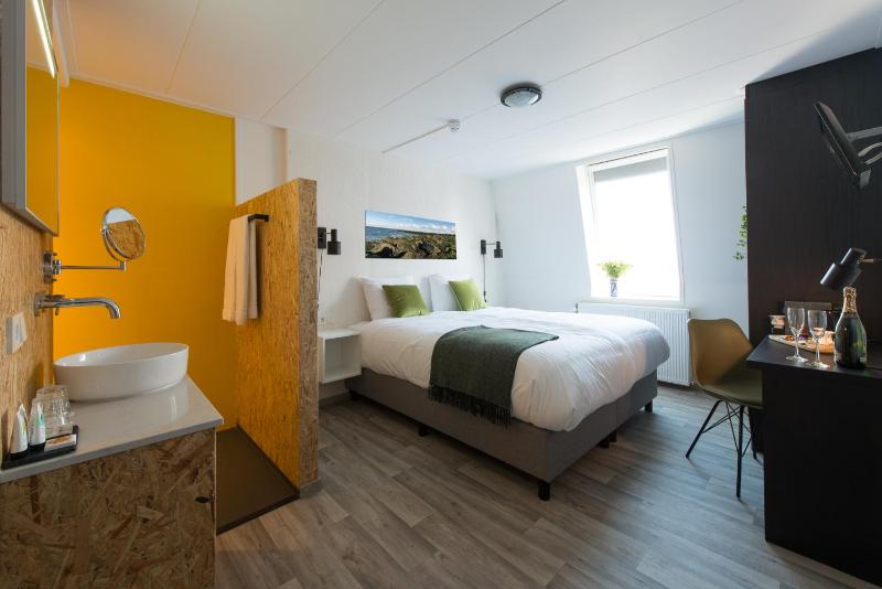 Deluxe Double Room - pets allowed image 1
