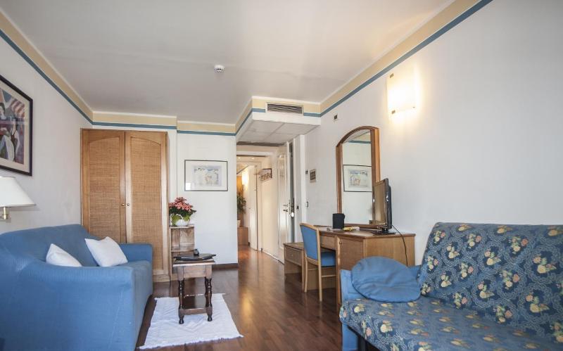 Hotel Metropole - image 11
