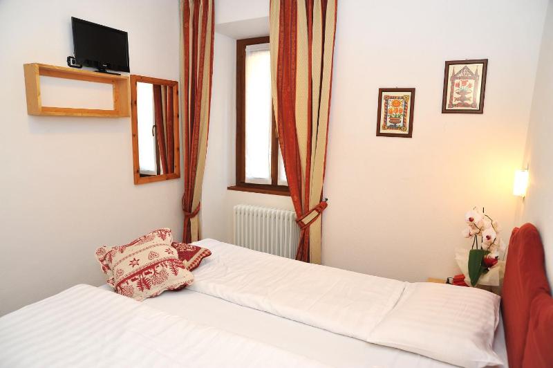 Superior Double Room image 4