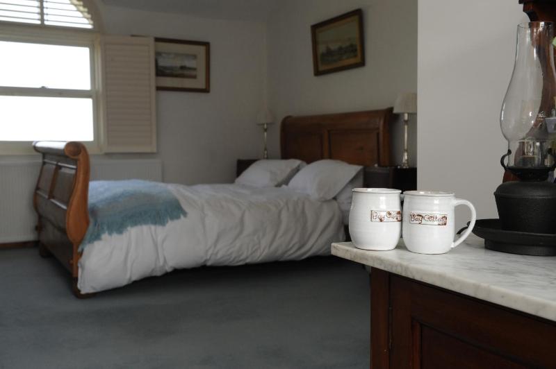 Large Double Room image 4