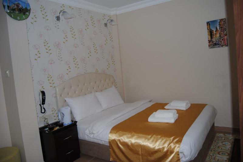 Standard Triple Room image 1