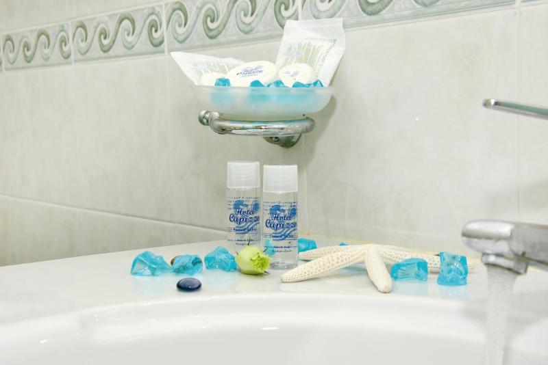 Double or Twin Room with Balcony and Sea View image 1