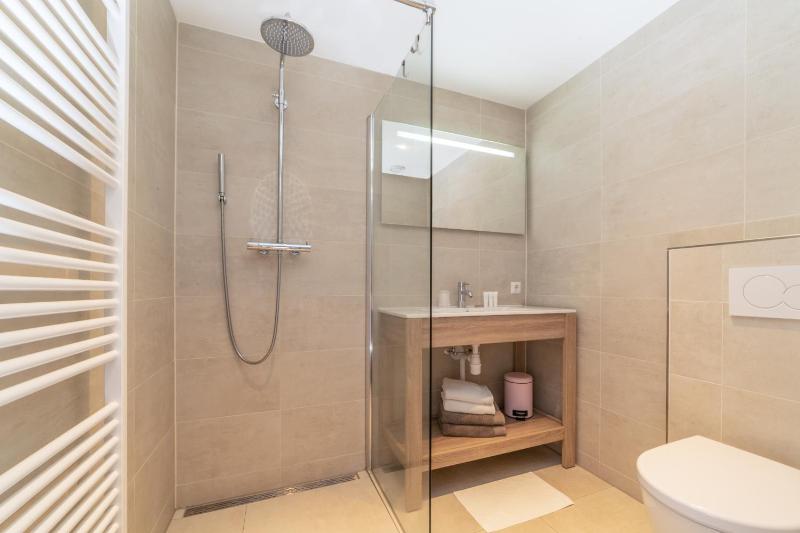 Budget Double Room image 3