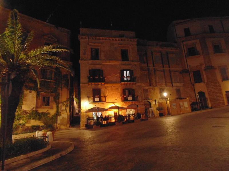 Aljama - Downtown B&B - image 42
