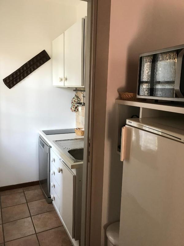 One-Bedroom Apartment image 2