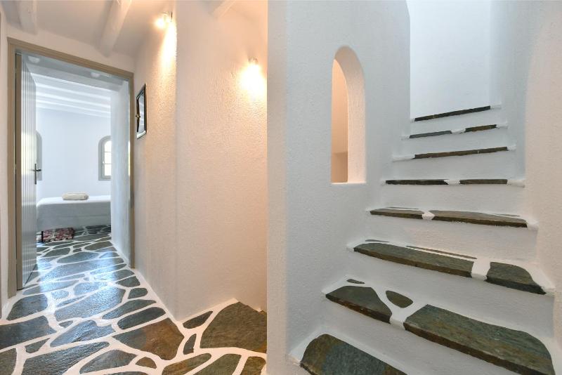Santa Flora 3 Bedroom House â Parikiaâs Edge - image 10