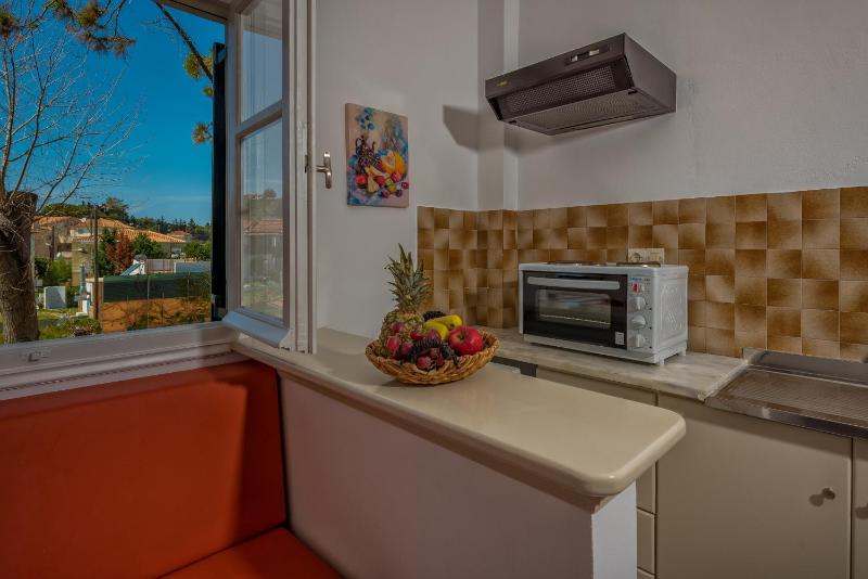 Apartment (3 Adults) image 3