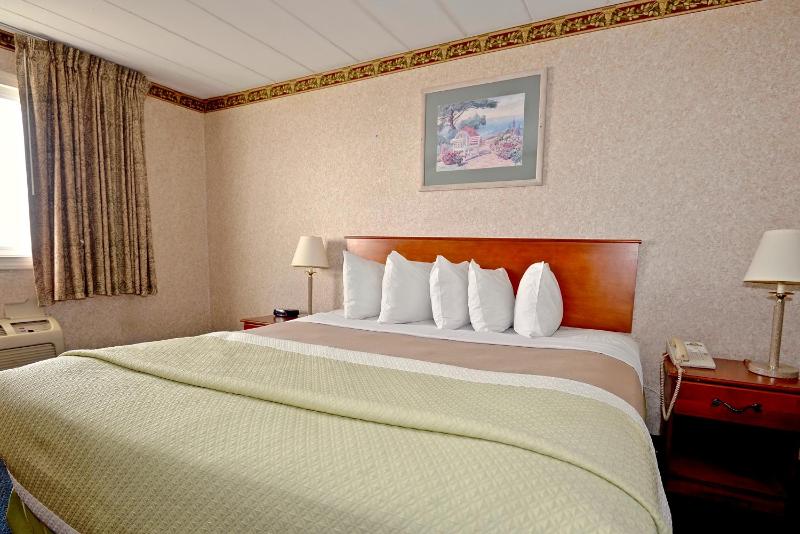 King Room - Non-Smoking image 2