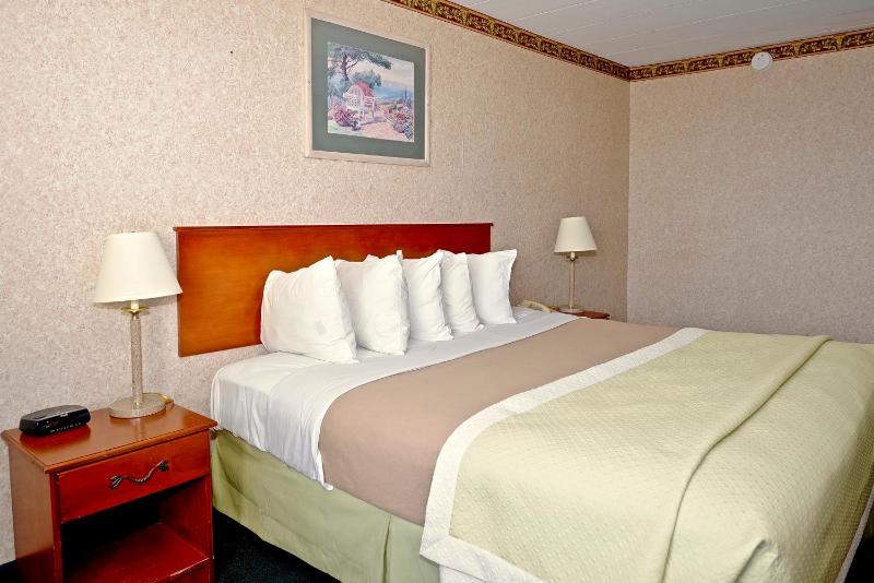 King Room - Non-Smoking image 3