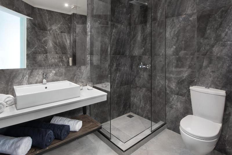 Superior Double Room image 4