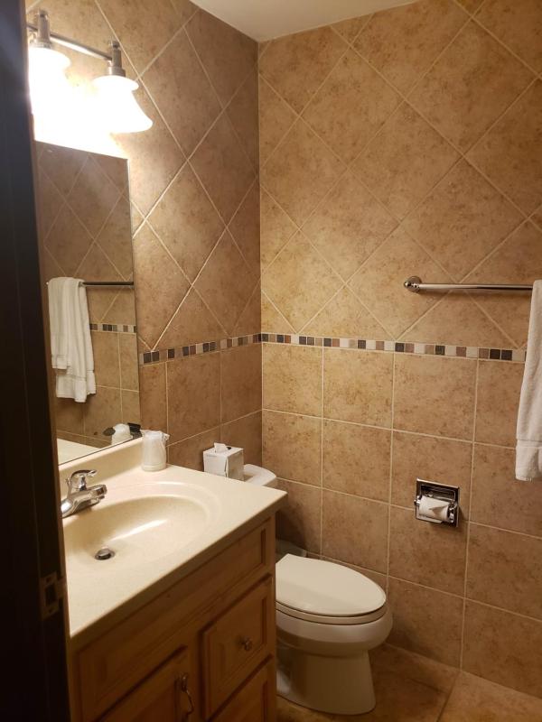 Standard Queen Room image 3