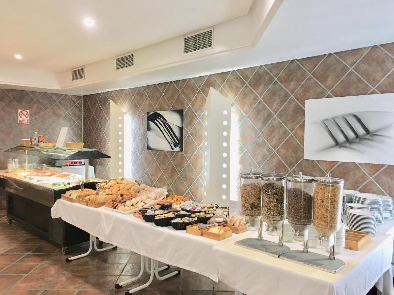Hotel Villa de Laredo - image 15