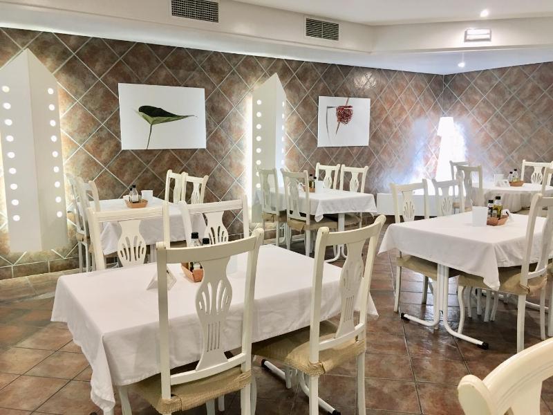Hotel Villa de Laredo - image 18