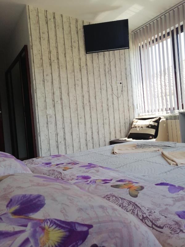 Double Room with Terrace image 2