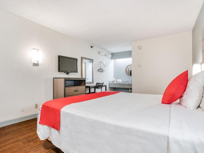 Dallas Love Field Inn - image 2