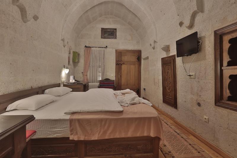 Deluxe Double Room image 2
