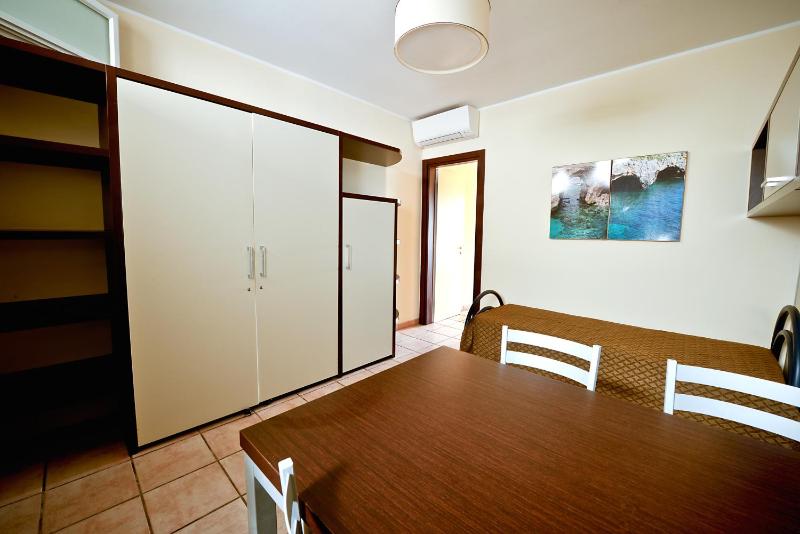 One-Bedroom Apartment image 3