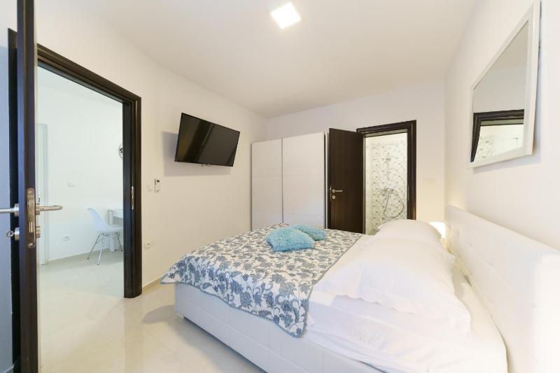 Standard Apartment image 2
