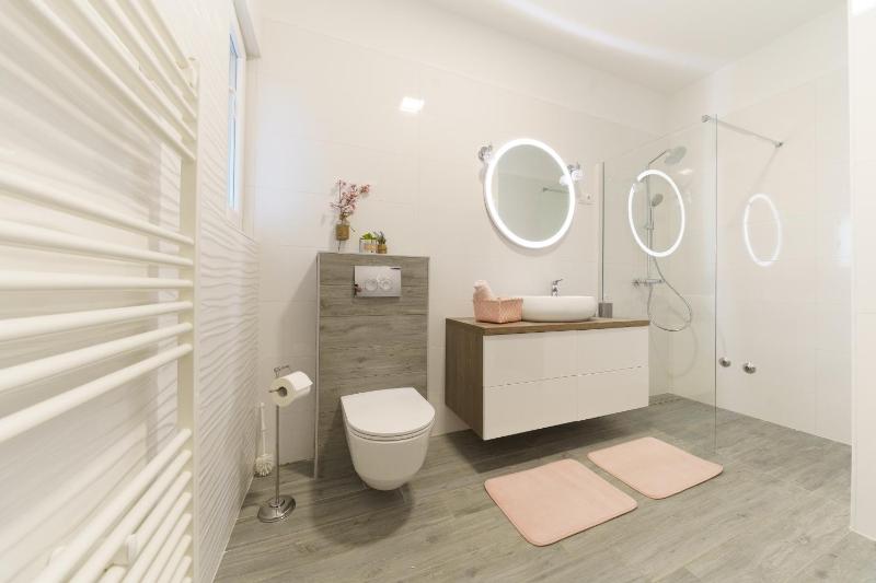 Deluxe Apartment image 1