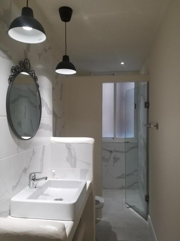 Standard Double or Twin Room with Balcony and Shared Exterior Bathroom image 3