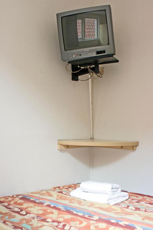 Single Room image 3