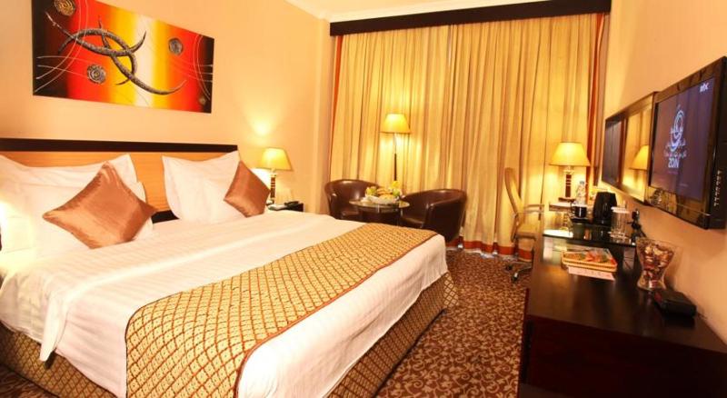 Standard Twin Room image 1