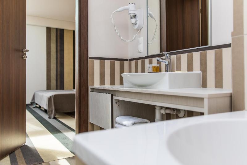 Mini Deluxe Double Room image 3