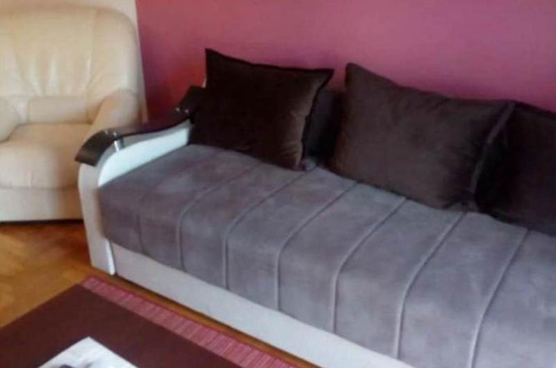 One-Bedroom Apartment image 3