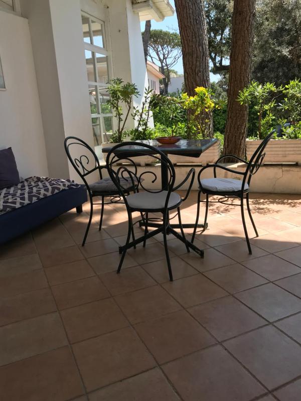 Double Room with Balcony image 2