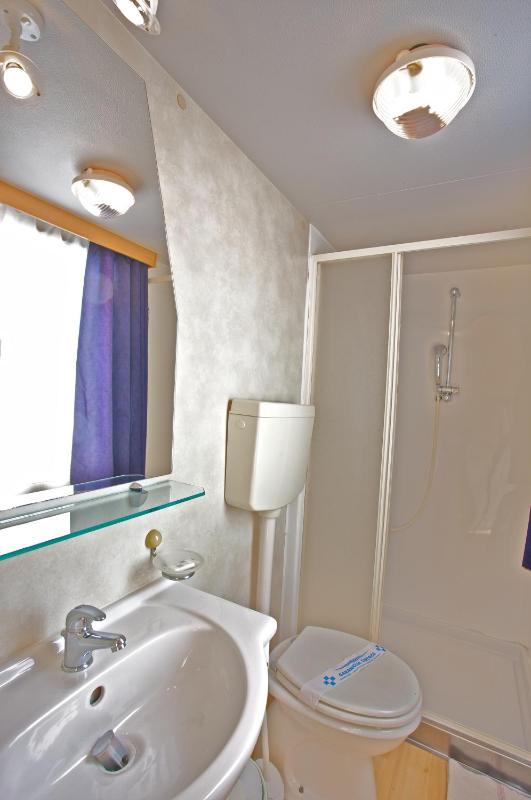 Two-Bedroom Mobile Home - Seaside image 2