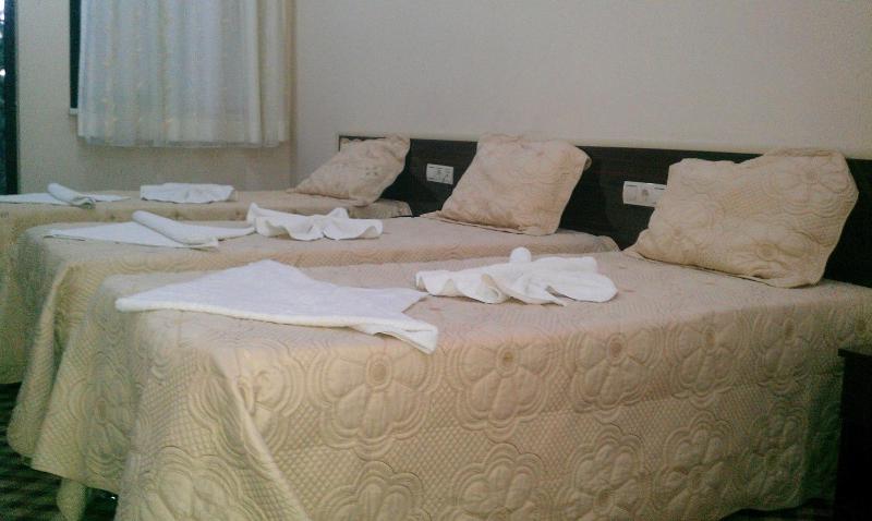 Family Room image 3
