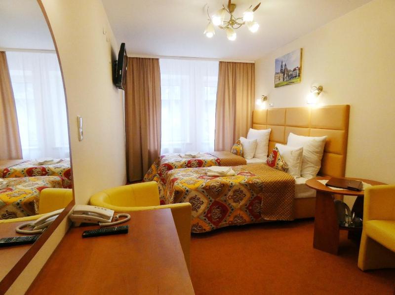 Family Room image 4