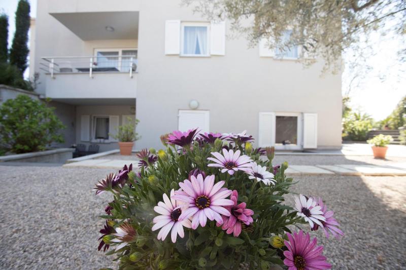 Apartments Villa Mantinela - image 5