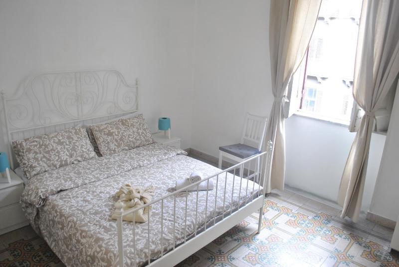 Quadruple Room with Shared Bathroom image 2