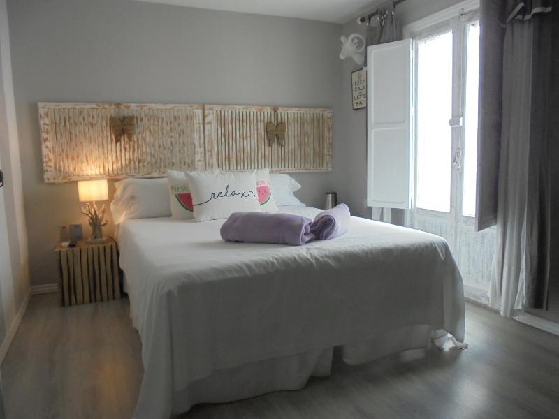 Deluxe Double Room image 2